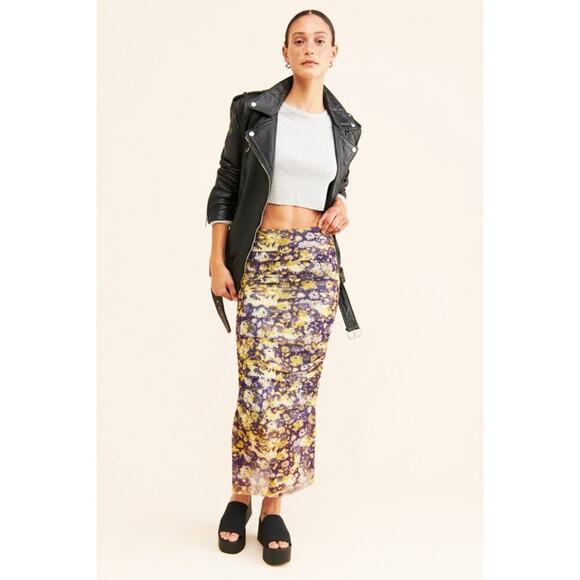 Anthropologie Women's Ruched Mesh Floral Midi Maxi Skirt Purple Wiggle Slimming - Picture 1 of 12